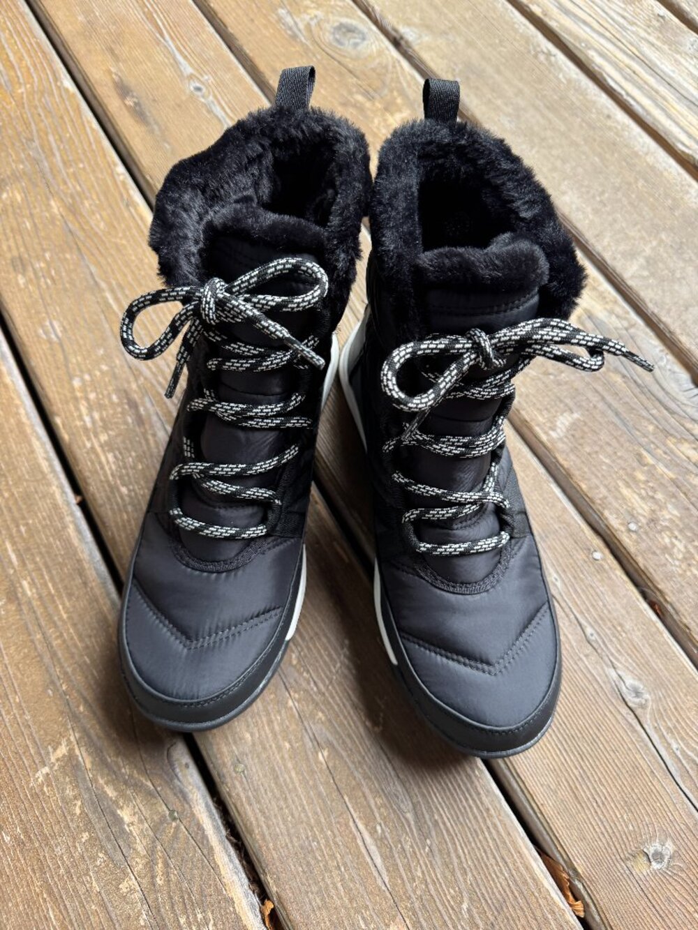 Sorel Whitney Black Cozy Faux Fur Short Lace Winter Boots in Women's 9